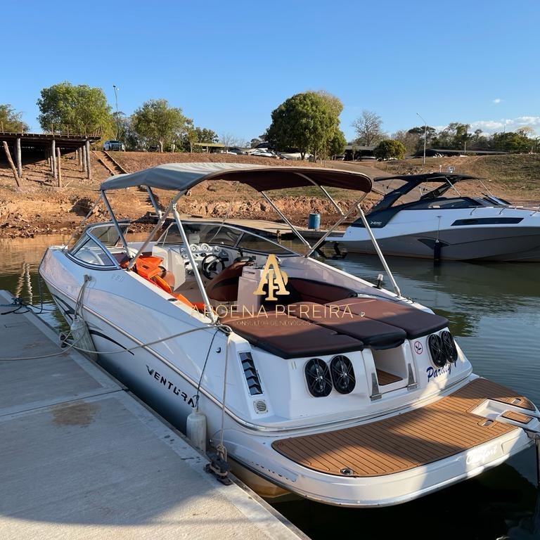 LANCHA VENTURA 250 OPEN 2013 Motor Mercury 260HP 5.0