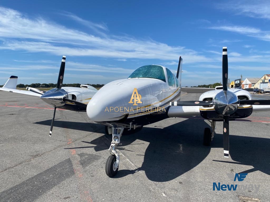 BEECH AIRCRAFT BARON 58 1980